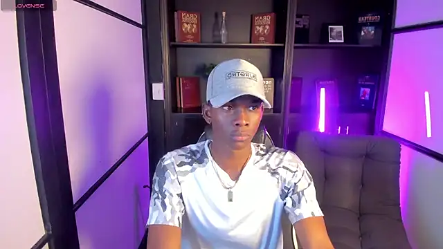 Snapshot of JacksonMuller_ chatting on 10.31.25 JacksonMuller online show from 10.31.25