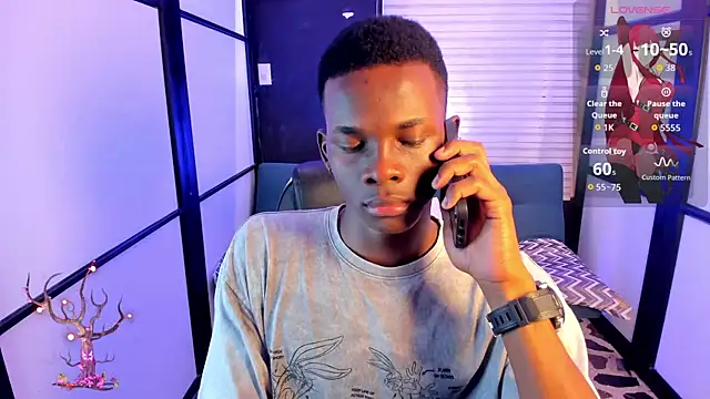 Snapshot of JacksonMuller_ chatting on 11.08.25 JacksonMuller online show from 11.08.25