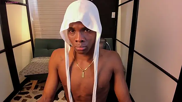 Snapshot of JacksonMuller_ chatting on 11.20.25 JacksonMuller online show from 11.20.25