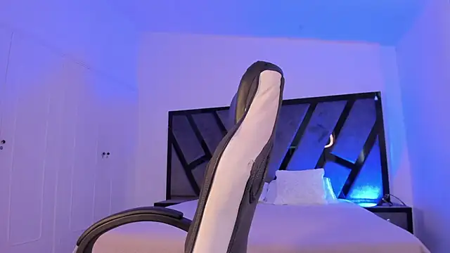 Snapshot of JacksonMuller_ chatting on 02.11.26 JacksonMuller online show from 02.11.26