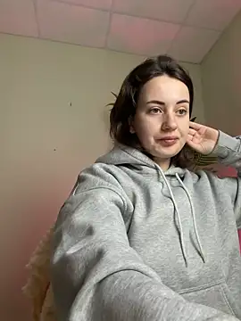 SweetieKendl online show from 06.03.26