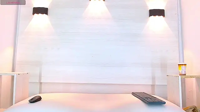 Snapshot of jeic_18 chatting on 10.09.25 jeic 18 online show from 10.09.25