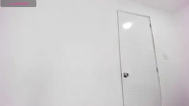 CurvyViolet online show from 12.06.24