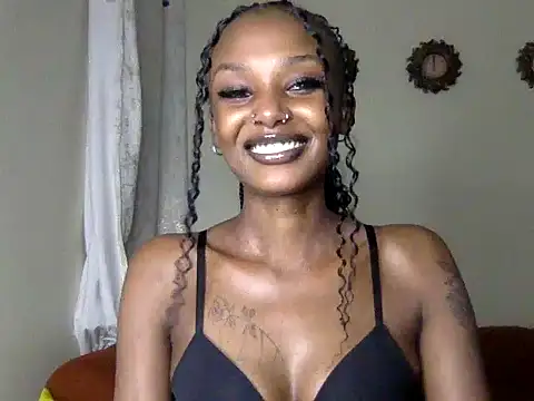 Snapshot of mavelous_mia chatting on 05.27.26 mavelous mia online show from 05.27.26