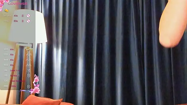 SarahCarrter online show from 12.26.24