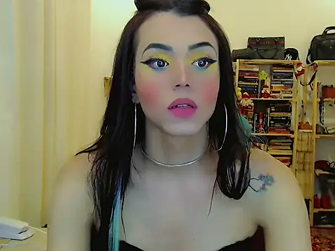 Snapshot of Sophie_Fantasys chatting on 11.30.25 Sophie Fantasys online show from 11.30.25