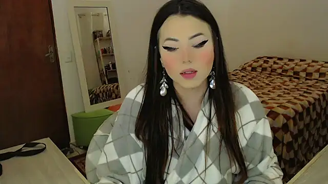 Sophie Fantasys online show from 06.26.26