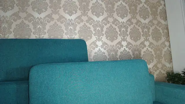 Snapshot of Louise_Lavender chatting on 02.21.25 Louise Lavender online show from 02.21.25