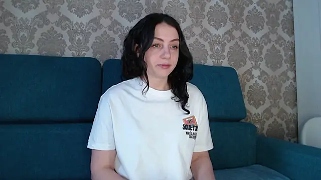 Snapshot of Louise_Lavender chatting on 03.02.25 Louise Lavender online show from 03.02.25