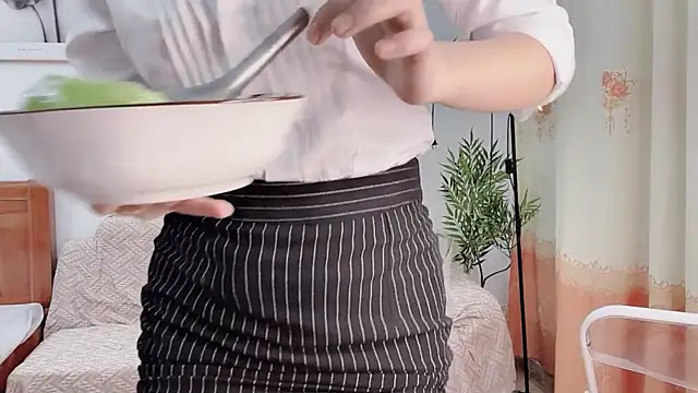 Mono-Stewardesss online show from 04.06.26