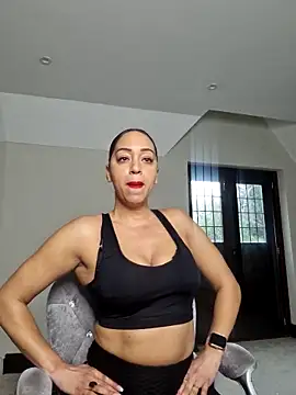 QueenTricks1 online show from 02.20.26