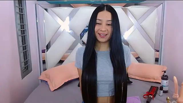 Lila Pinky online show from 02.12.25