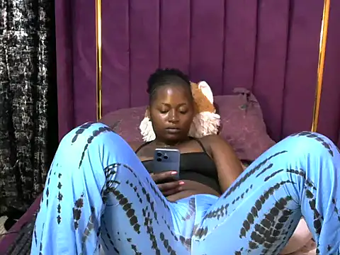 slender-qwene online show from 12.04.25