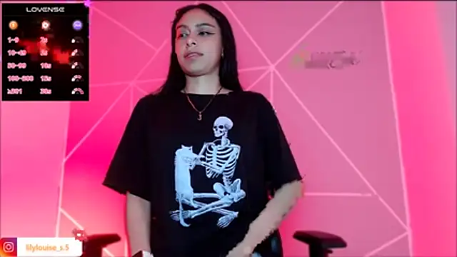 lilylouisee online show from 11.01.25