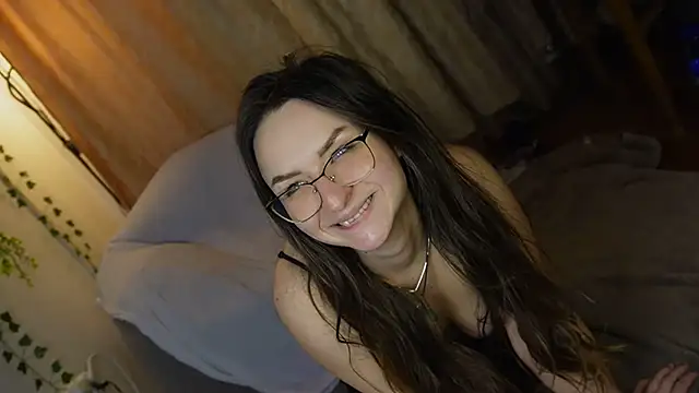 NaughtYHomemadE online show from 12.22.24