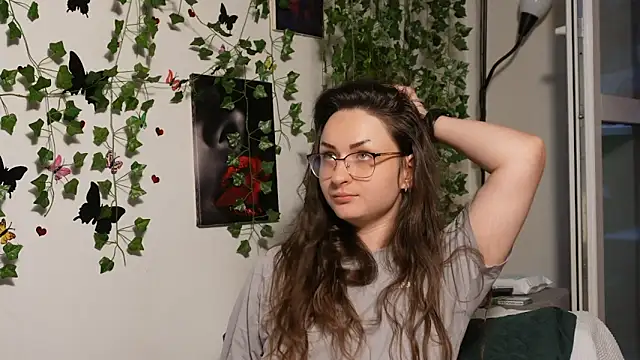 NaughtYHomemadE online show from 09.12.25