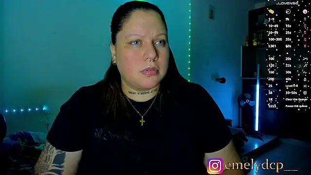 Snapshot of mariana_maze chatting on 06.20.26 mariana maze online show from 06.20.26
