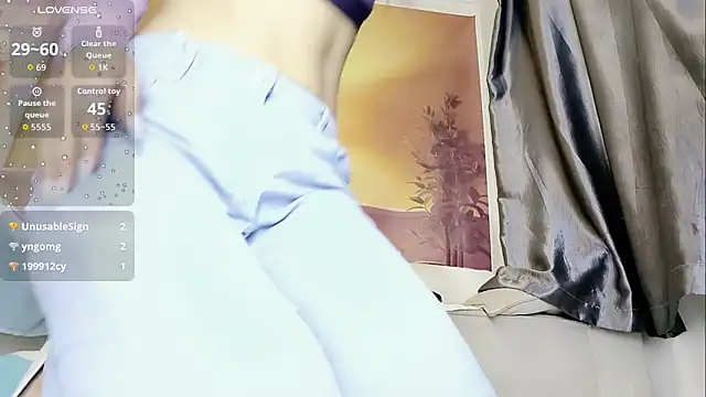 Snapshot of Ti_amo_UU chatting on 10.20.25 Ti amo UU online show from 10.20.25