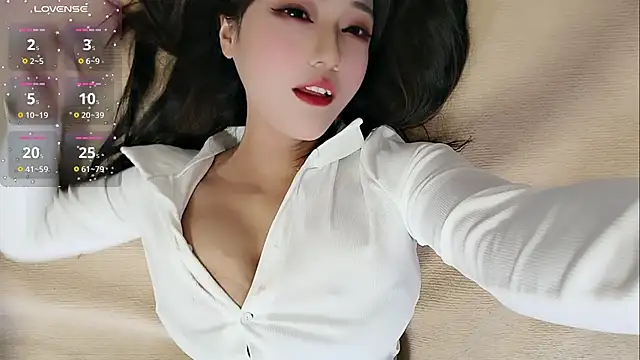 Snapshot of Ti_amo_UU chatting on 10.25.25 Ti amo UU online show from 10.25.25