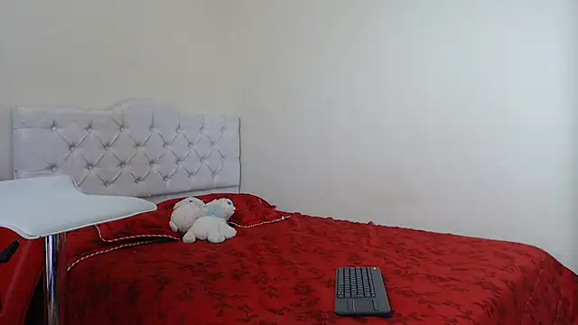 luna hoott online show from 03.12.25