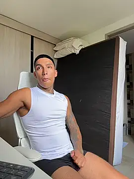 Snapshot of sendfer chatting on 02.09.26 sendfer online show from 02.09.26