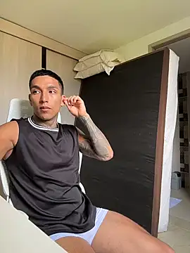 Snapshot of sendfer chatting on 02.14.26 sendfer online show from 02.14.26