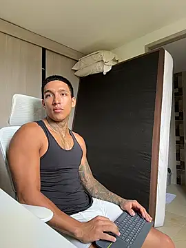 Snapshot of sendfer chatting on 02.24.26 sendfer online show from 02.24.26