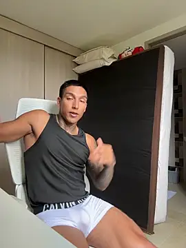 Snapshot of sendfer chatting on 03.18.26 sendfer online show from 03.18.26