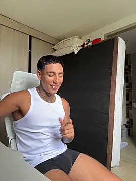 Snapshot of sendfer chatting on 03.19.26 sendfer online show from 03.19.26