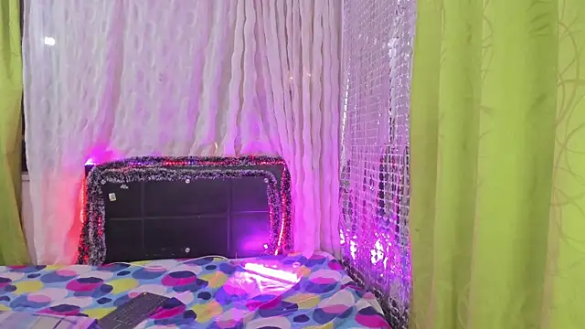 Snapshot of Megan_Miles02 chatting on 01.05.25 Megan Miles02 online show from 01.05.25