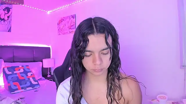 Snapshot of Megan_Miles02 chatting on 11.13.25 Megan Miles02 online show from 11.13.25