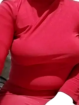 Elaa Su online show from 12.08.24