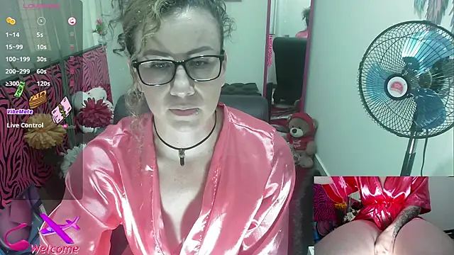 ViickySexy online show from 09.23.25