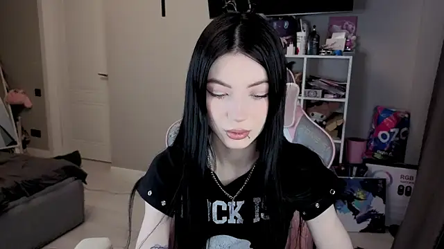 Snapshot of Aliceblush chatting on 02.26.26 Aliceblush online show from 02.26.26