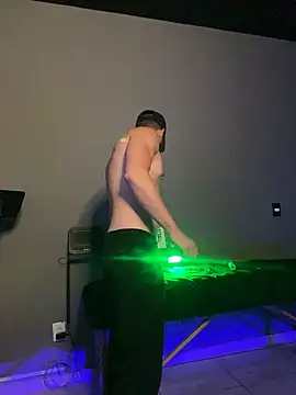 MachineDien online show from 12.14.25