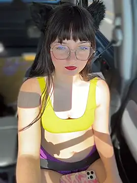 urpuppymoon online show from 02.05.26