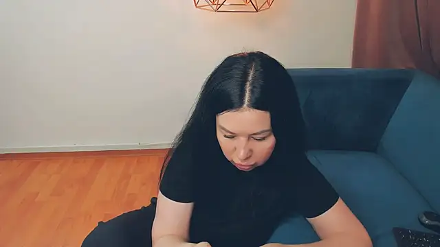 LayaFlow online show from 04.28.26