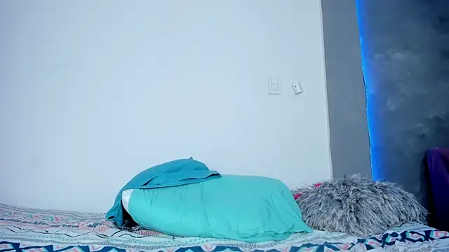 Snapshot of Alexxxholy chatting on 11.24.25 Alexxxholy online show from 11.24.25