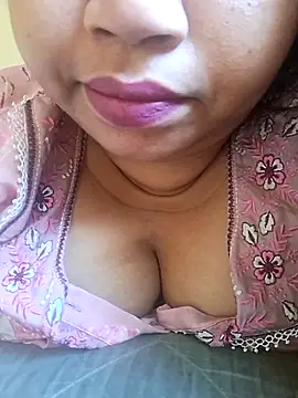 Snapshot of Ravina_patil1 chatting on 02.25.26 Ravina patil1 online show from 02.25.26