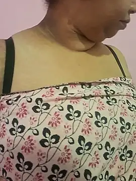 Snapshot of Ravina_patil1 chatting on 06.20.26 Ravina patil1 online show from 06.20.26