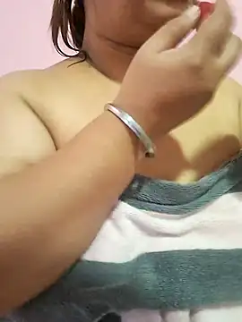 Snapshot of Ravina_patil1 chatting on 06.26.26 Ravina patil1 online show from 06.26.26