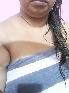 Snapshot of Ravina_patil1 chatting on 07.18.26 Ravina patil1 online show from 07.18.26