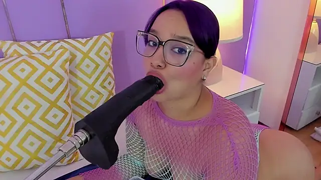 Snapshot of SophyRuiz_ chatting on 02.10.26 SophyRuiz online show from 02.10.26