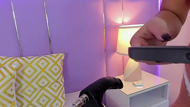 Snapshot of SophyRuiz_ chatting on 02.24.26 SophyRuiz online show from 02.24.26