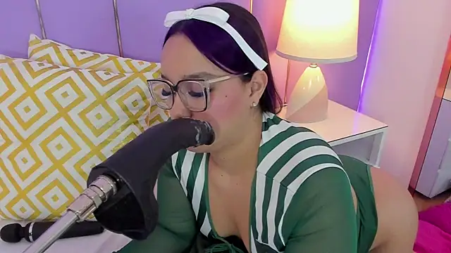 Snapshot of SophyRuiz_ chatting on 02.27.26 SophyRuiz online show from 02.27.26