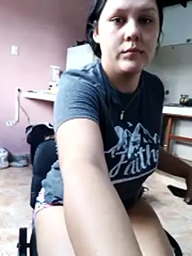 Snapshot of Ariakris chatting on 05.18.26 Ariakris online show from 05.18.26