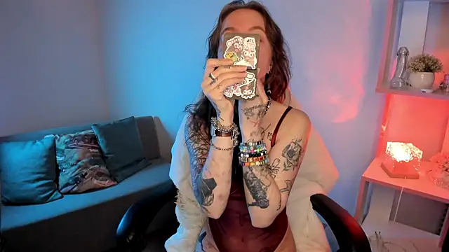 Mary Xextra online show from 10.05.25