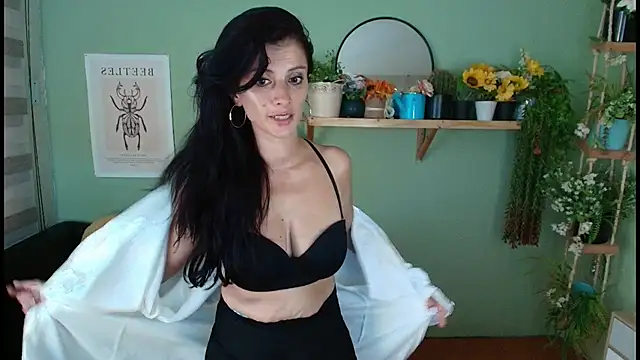 Snapshot of Aliiz_01 chatting on 02.21.25 Aliiz 01 online show from 02.21.25
