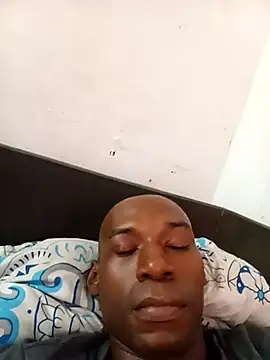 Snapshot of moro28vergon chatting on 03.10.25 moro28vergon online show from 03.10.25