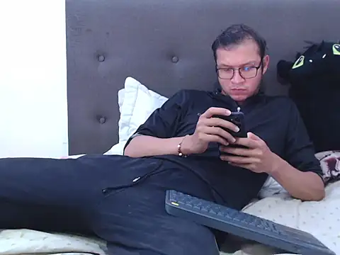 Snapshot of andy_loverxx chatting on 02.10.26 andy loverxx online show from 02.10.26